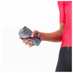 Castelli Women's Tempesta Lite Jacket - Cycling Jacket -Outdoor Clothing Shop castelli womens tempesta lite jacket cycling jacket detail 6