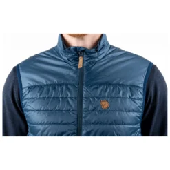 FJÄLLRÄVEN Abisko Padded Vest - Synthetic Vest -Outdoor Clothing Shop fjaellraeven abisko padded vest synthetic vest detail 5