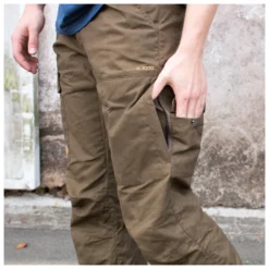 FJÄLLRÄVEN Karl Pro Trousers - Walking Trousers -Outdoor Clothing Shop fjaellraeven karl pro trousers walking trousers detail 7