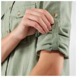 FJÄLLRÄVEN Women's Övik Travel Shirt L/S - Blouse -Outdoor Clothing Shop fjaellraeven womens oevik travel shirt l s blouse detail 6