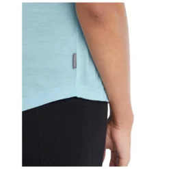Icebreaker Women's Sphere II S/S Scoop Tee - Merino Shirt -Outdoor Clothing Shop icebreaker womens sphere ii s s scoop tee merino shirt detail 5