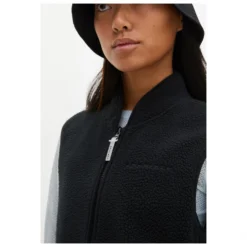 Röhnisch Women's Aspen Pile Vest - Fleece Vest -Outdoor Clothing Shop roehnisch womens aspen pile vest fleece vest detail 4