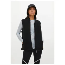 Röhnisch Women's Aspen Pile Vest - Fleece Vest -Outdoor Clothing Shop roehnisch womens aspen pile vest fleece vest detail 5