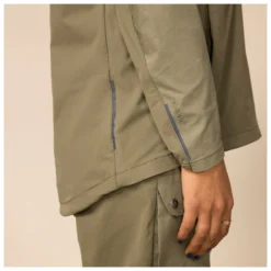 Women's Räven Anorak - Cycling Jacket -Outdoor Clothing Shop specialized fjaellraeven womens raeven anorak cycling jacket detail 5