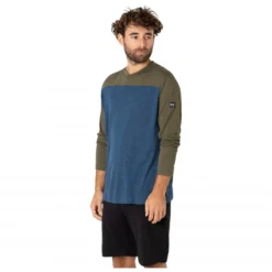 Super.natural Contrast L/S - Merino Longsleeve -Outdoor Clothing Shop supernatural contrast l s merino longsleeve detail 3